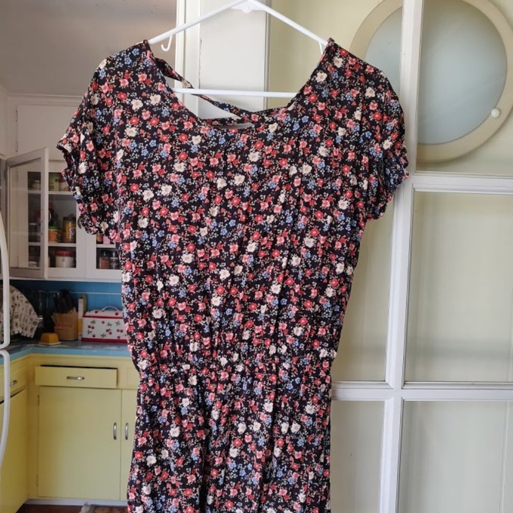 Dress with small flower